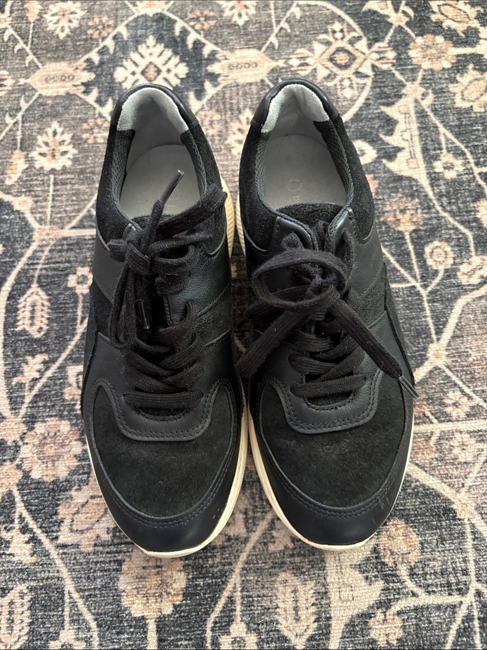 Everlane Leather Tennis Shoes size 8